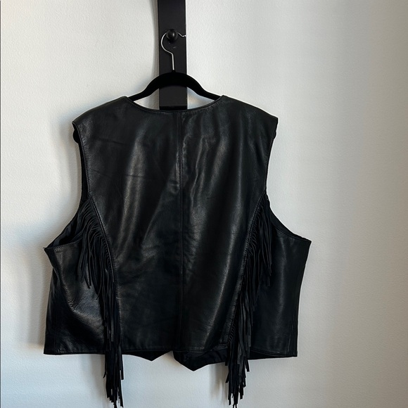 Black Leather Vest with Fringe - Picture 2 of 4